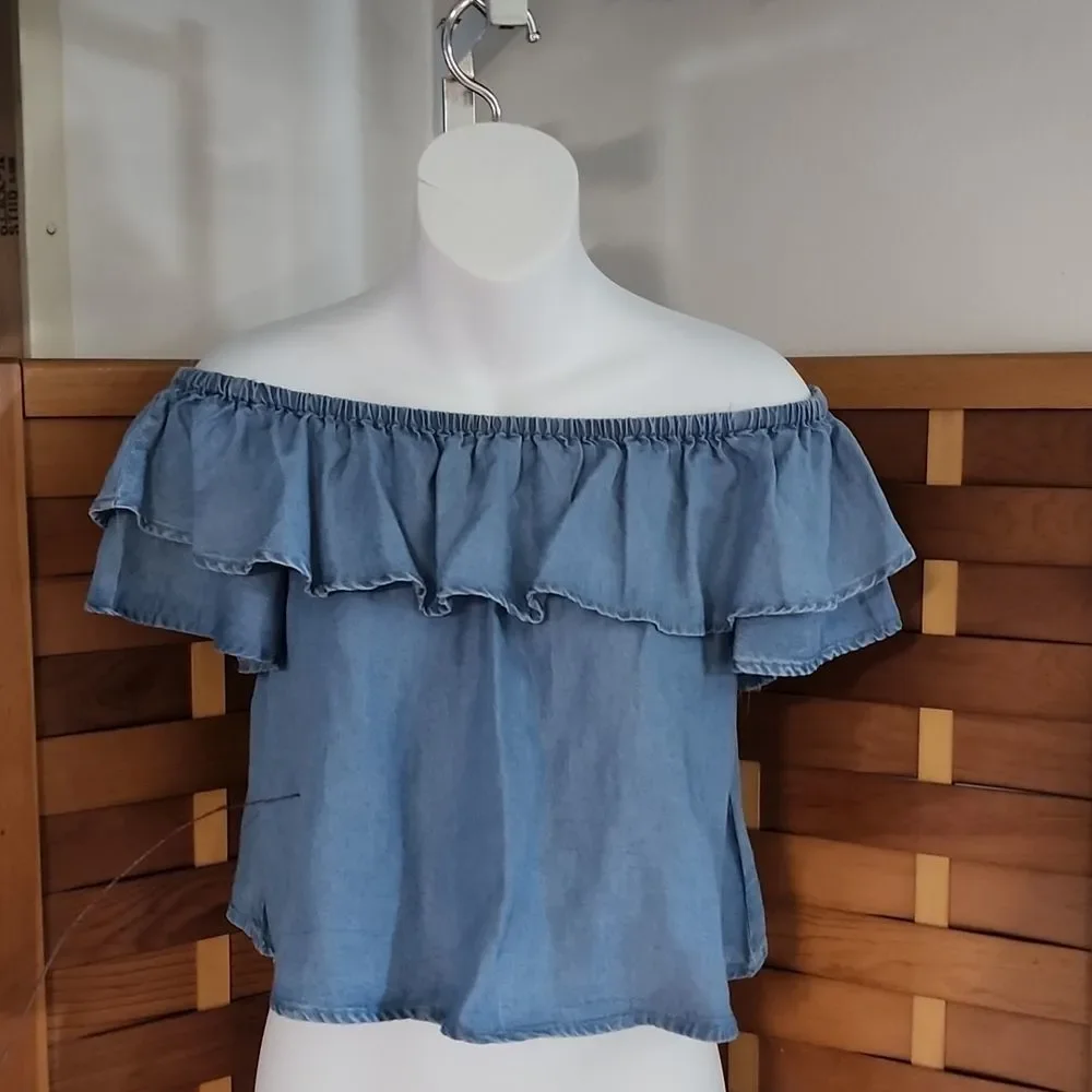 Denim off the shoulder crop top - Picture 1 of 9